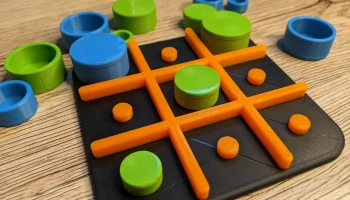 Tic-Tac-Cap: игра в накопление и воровство 4