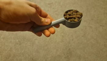 Совок для кошачьего корма 1