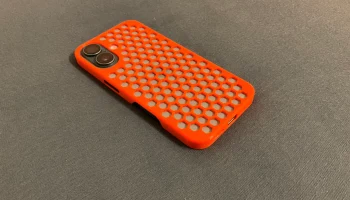 чехол для iPhone 16
