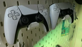 Держатель контроллера PS5 DualSense для Ikea Skadis...... Держатель контроллера PS5 DualSense для Ikea Skadis......