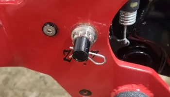 Крышка болта поворотного рычага Grom для Chimera 345 мм.....