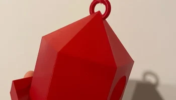 Кормушка для садовых птиц 3