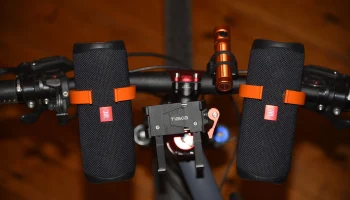 Крепление JBL Flip Bike (совместимо со стереосистемой)...
