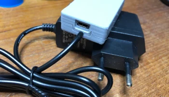 Коробка Snap Fit ESP32 со входом для шнура питания........