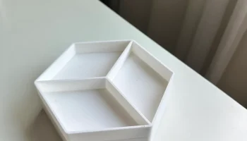 Шестиугольный штабелируемый лоток для деталей............ 1
