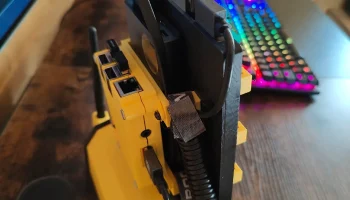 Подставка CyberPlug с 7-сегментным дисплеем........ 1