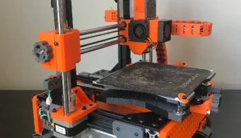 3D-принтер маленького мальчика 3
