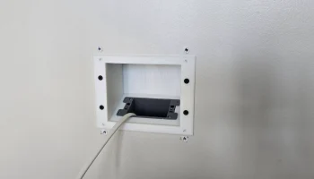 Встраиваемая розетка с календарем Skylight......