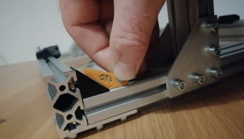 Угловой искатель внутри и снаружи брелка...... 4