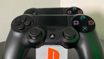 Подставка для контроллера PS4 2