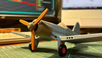 Игрушечный самолет F4U Корсар 2