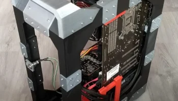 XG5 - компьютерный корпус формата ATX...... 1