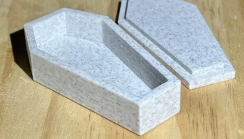 Маленькая коробка для гроба
