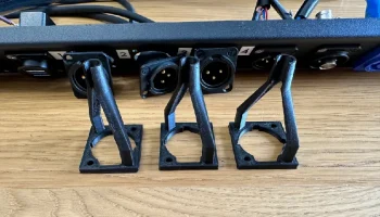 Поддержка XLR Neutrik D типа 6
