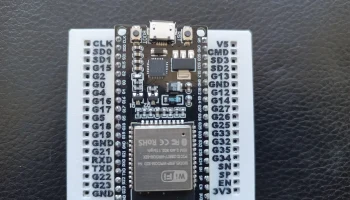 ESP32 - макетная плата сокета MRW ESP32 - макетная плата сокета MRW