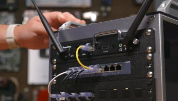 Модуль OPS для монтажа в 10-дюймовую стойку.........
