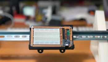 Крепление на DIN-рейку для корпуса макетной платы C4Labs .. 2