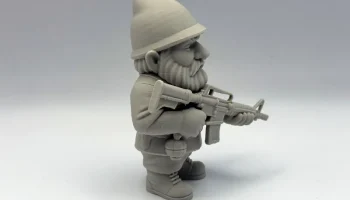 Военный садовый гном 1