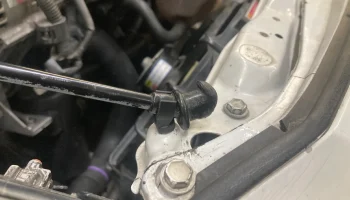 Держатель опорной тяги Toyota Celica (для автомобилей со ...