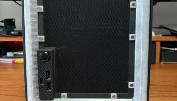 Компактный компьютерный корпус mATX (20,6 л)...... 1
