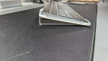 Apple Magic Keyboard 2-in-1: подъемник и вертикальная подста