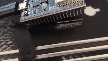 Замена крышки WordClock V1/2/3 для ESP32 с контактами...... 3