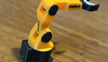 Робот-манипулятор на базе KUKA (реплика)......