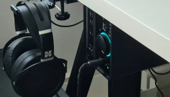 Fiio K7 Mount & Stand (V1) - полумодульный, настольный и ...
