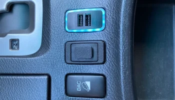 Центральная консоль Toyota 4Runner 4-го поколения, USB/пу... 2