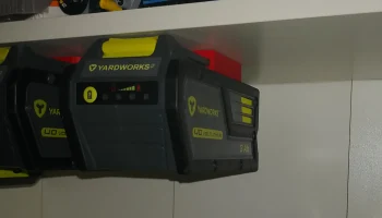 Greenworks / Yardworks Держатель для аккумулятора 40 В..... 3
