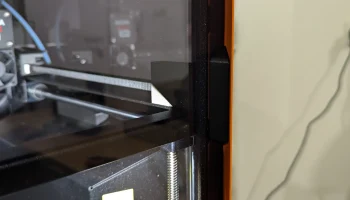 Крепеж для одной двери Prusa Core Крепеж для одной двери Prusa Core