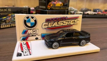 Подставка для дисплея Hotwheels Modern Classic 3 4
