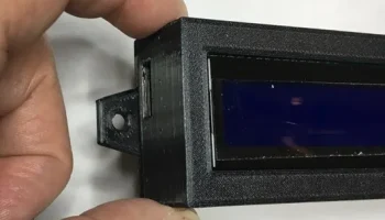 Защитная коробка для Arduino LCD с монтажными выступами.....