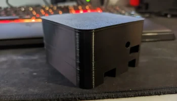 Корпус Arduino Uno со шляпной комнатой............