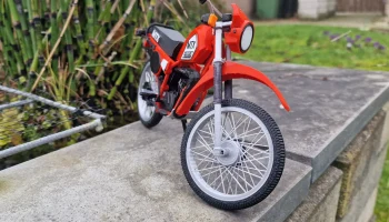 Hond.a MTX50 1983 года выпуска, масштаб 1:8, дизайнер Эд ... 6
