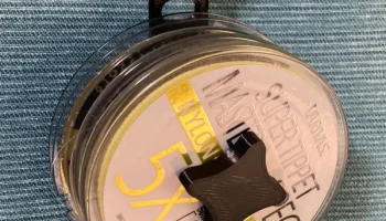 Держатель поводка для ловли нахлыстом диаметром 8 мм....... Держатель поводка для ловли нахлыстом диаметром 8 мм.......
