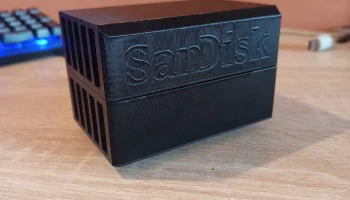 Модульный органайзер для твердотельных накопителей SanDis...
