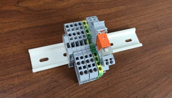 DIN-рейка размером 35x7,5 с параметрами Fusion360........