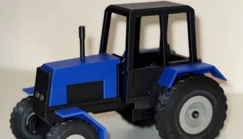 Простой многоцветный трактор с ESP32 Mini, активным зумме..