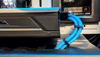 Кабельная гребенка PCIe 8PIN 2x4 для кабелей с оплеткой..... 2