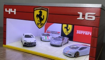 Диорама 1:64 Гараж Феррари