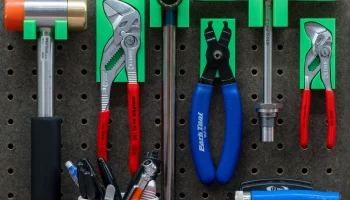 Крепление на перфорированной доске для Park Tool FR-5.2H ...