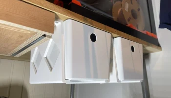 Ikea Kuggis под столом/полкой