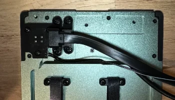 Замена передней панели Fractal Design Terra...... 2