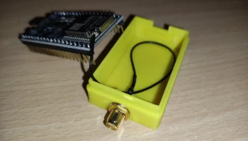 ESP32 с чехлом для антенны