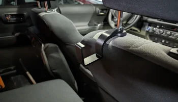 Крючки для каски Toyota Tacoma 3