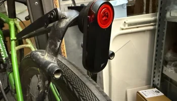Стойка Garmin Varia Mount 4 из сплава с хвостовым плавник...