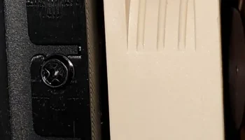 Крепление вентилятора для слота PCI...... 4