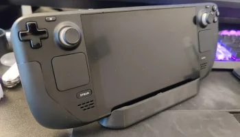 Зарядное устройство USB-C немного большего размера Steam Dec Зарядное устройство USB-C немного большего размера Steam Dec