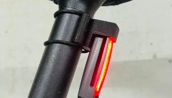 Прочное крепление для велосипедного фонаря Knog Plus